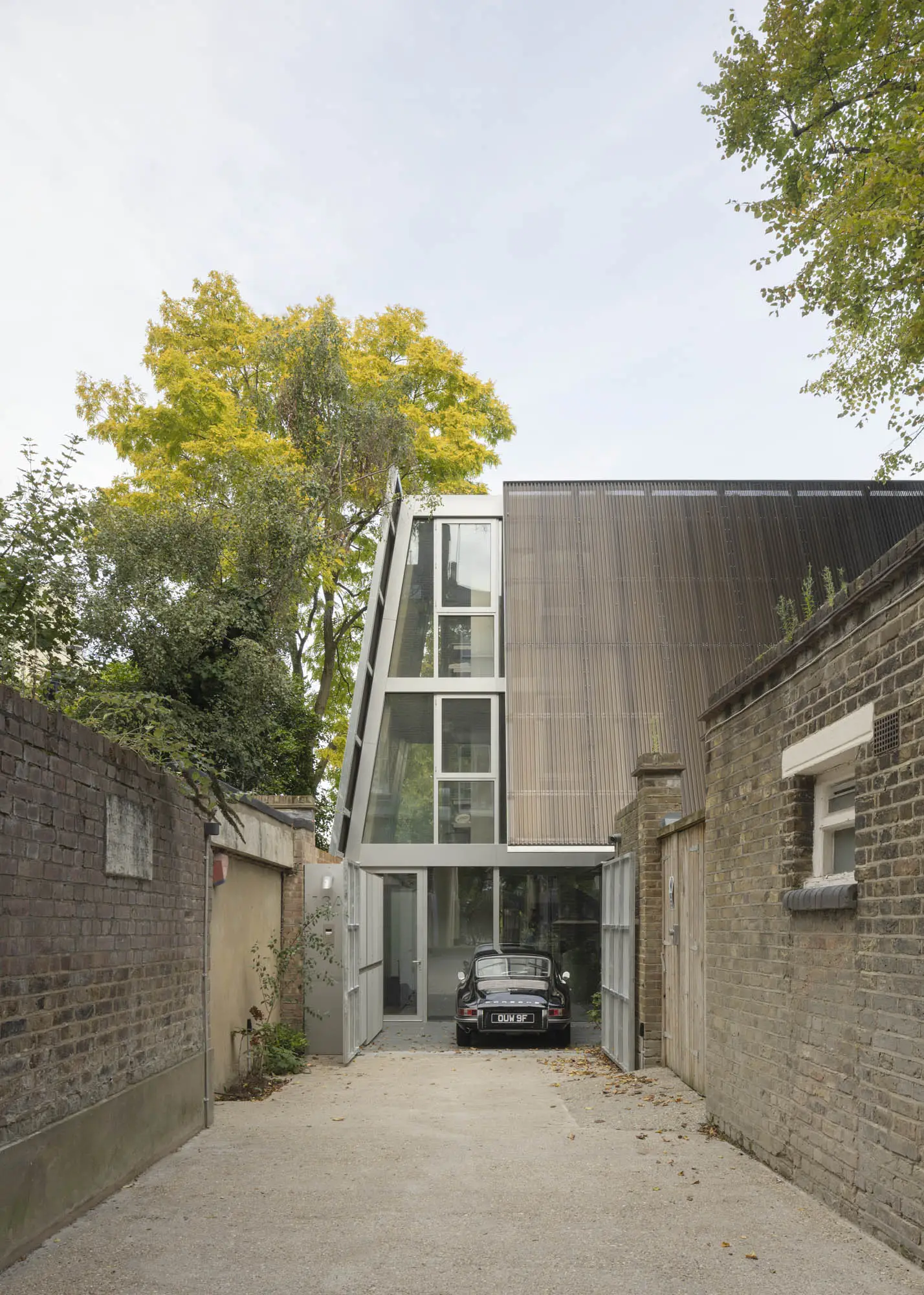 
 Reciprocal House by Gianni Botsford Architects